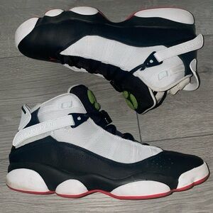 JORDAN 6 RINGS
BLACK/UNIVERSITY RED-WHITE
NOIR/BLANC/UNIVERSITE ROUGE